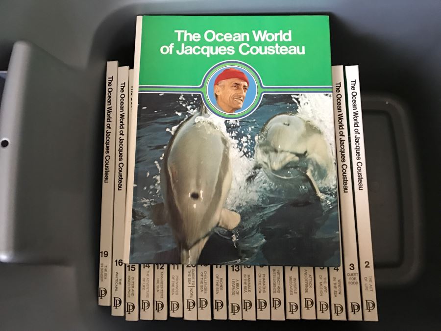 LAST MINUTE ADD - Vintage Collection Of Books 'The Ocean World Of Jacques Cousteau' [Photo 5]
