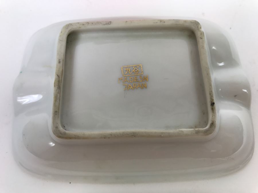 Pair Of Vintage Japanese Painted Ashtrays [Photo 3]