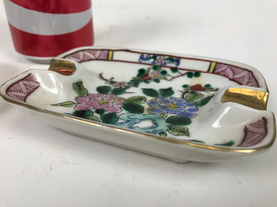 Pair Of Vintage Japanese Painted Ashtrays [Photo 8]