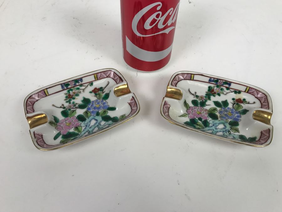 Pair Of Vintage Japanese Painted Ashtrays [Photo 5]