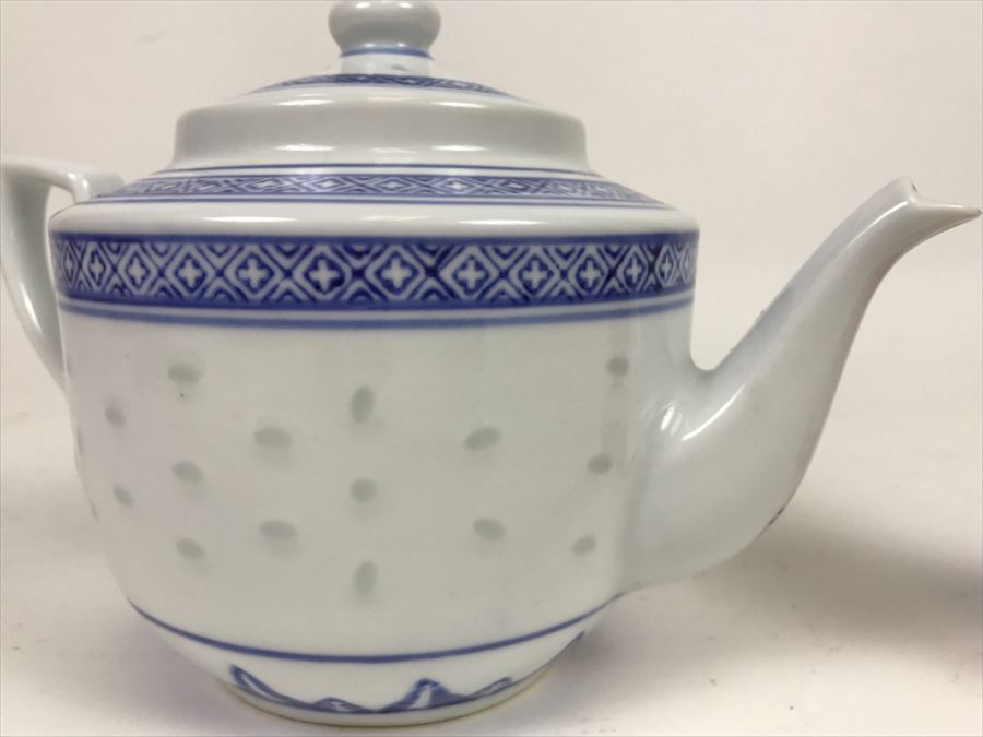 Contemporary Chinese Blue And White Teapot [Photo 4]
