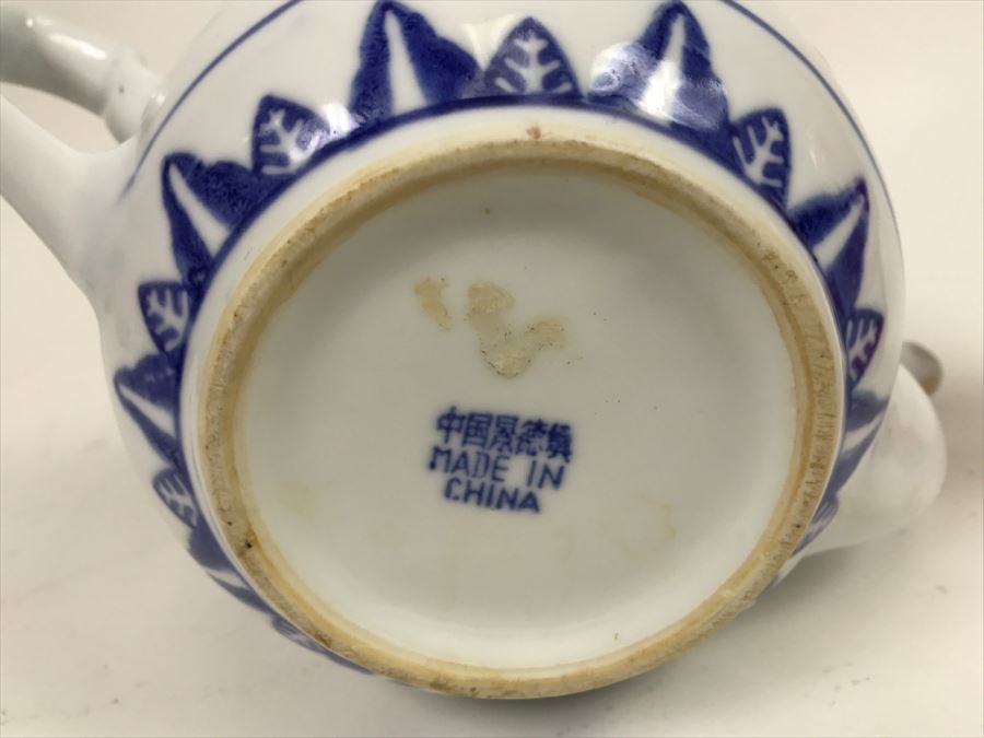 Contemporary Chinese Blue And White Teapot [Photo 11]