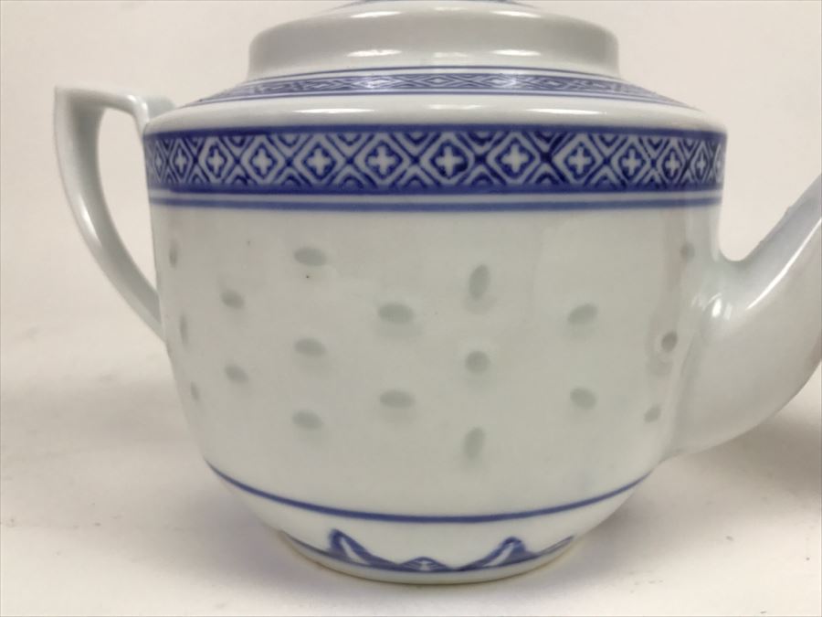 Contemporary Chinese Blue And White Teapot [Photo 3]