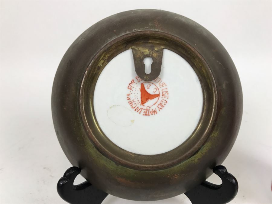 Set Of Chinese Lidded Tea Cups With Chinese Decorative Plate [Photo 16]