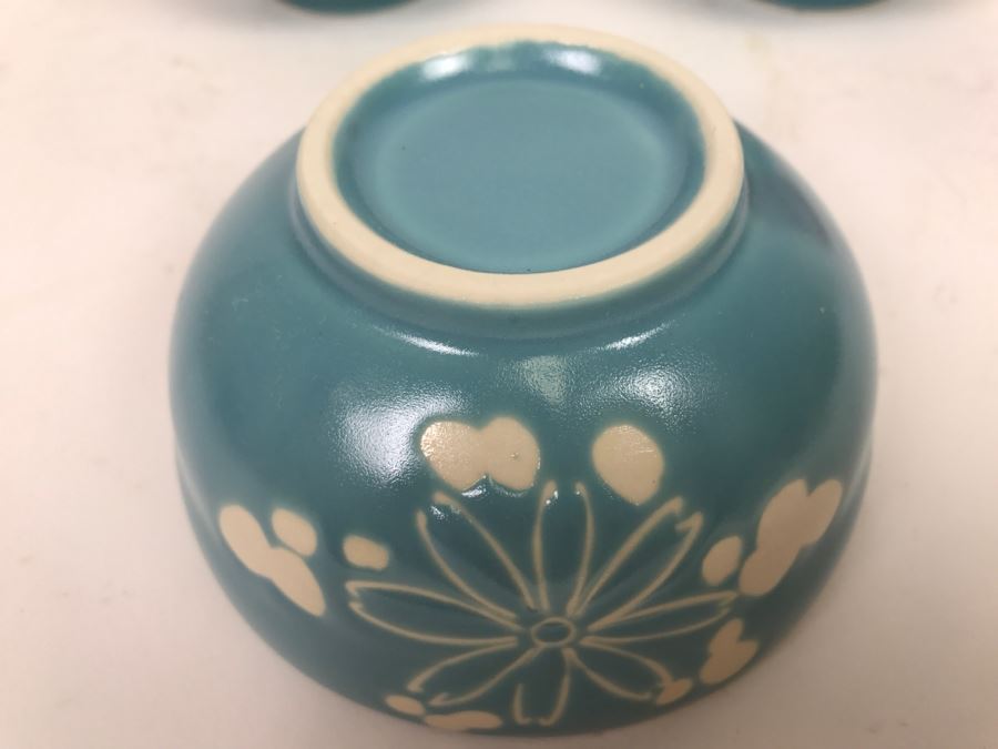 Set Of 3 Blue Glaze Asian Pottery Bowls [Photo 8]