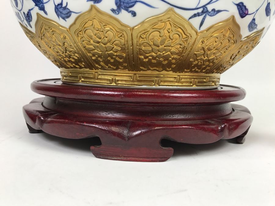 Large Chinese Blue White And Gold Vase With Stand And Silk Box Retailed For $1,650 [Photo 22]