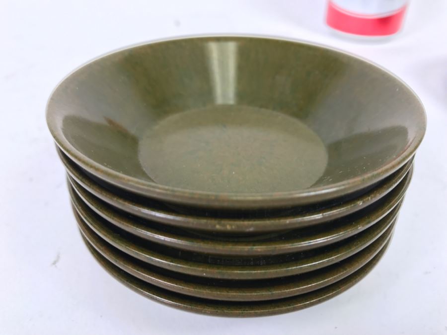 5 Floral Round Trays + 6 Japanese Signed Green Bowls [Photo 3]