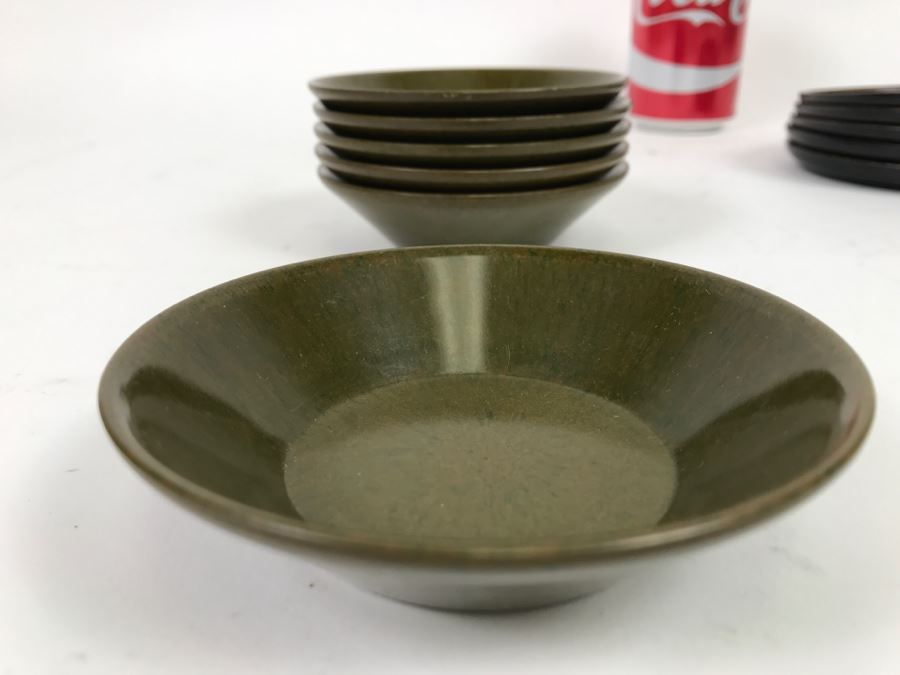 5 Floral Round Trays + 6 Japanese Signed Green Bowls [Photo 10]