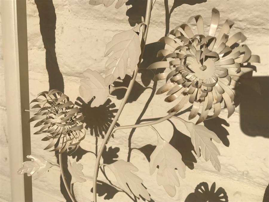 JUST ADDED - Pair Of Large Chinoiserie Framed Floral Motif Metal Sculptures Painted White [Photo 5]