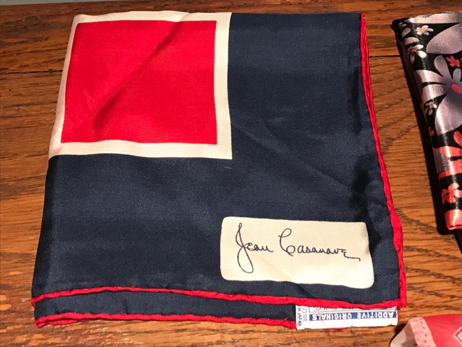 JUST ADDED - Collection Of Vintage Women's Scarves [Photo 2]