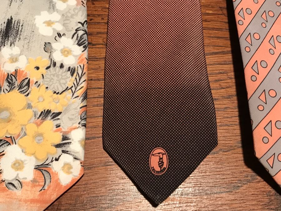 JUST ADDED - Collection Of Men's Designer Silk Ties By Hardy Amies, Valentino, Trussardi And More [Photo 7]