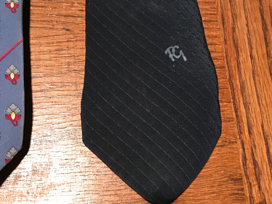 JUST ADDED - Collection Of Men's Designer Silk Ties By Hardy Amies, Valentino, Trussardi And More [Photo 9]