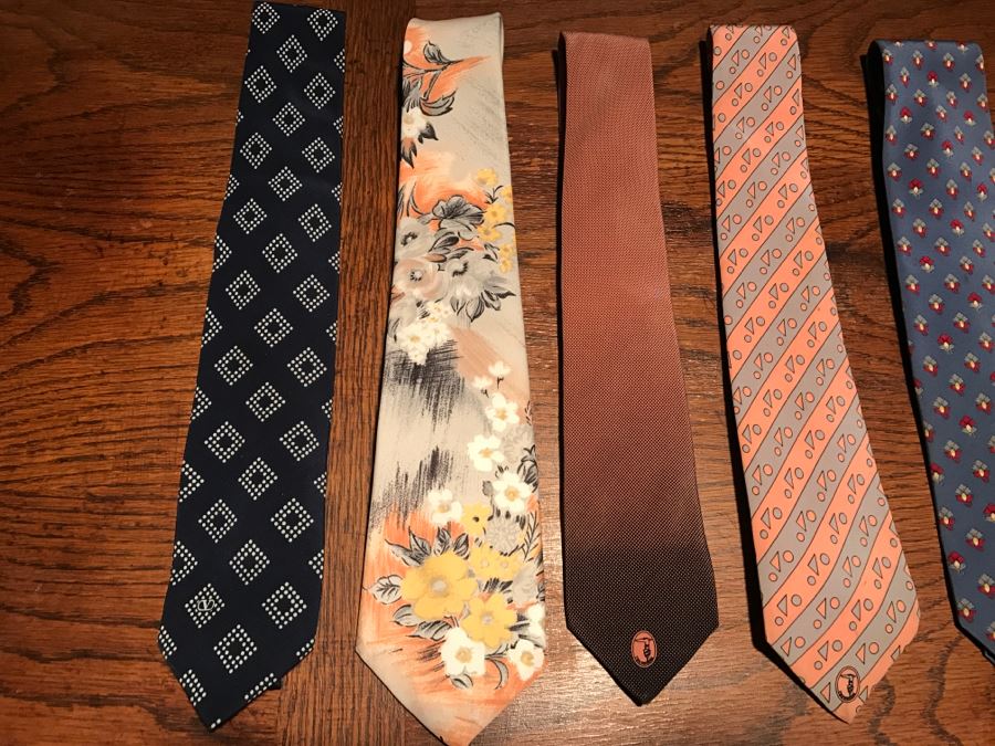 JUST ADDED - Collection Of Men's Designer Silk Ties By Hardy Amies, Valentino, Trussardi And More [Photo 3]