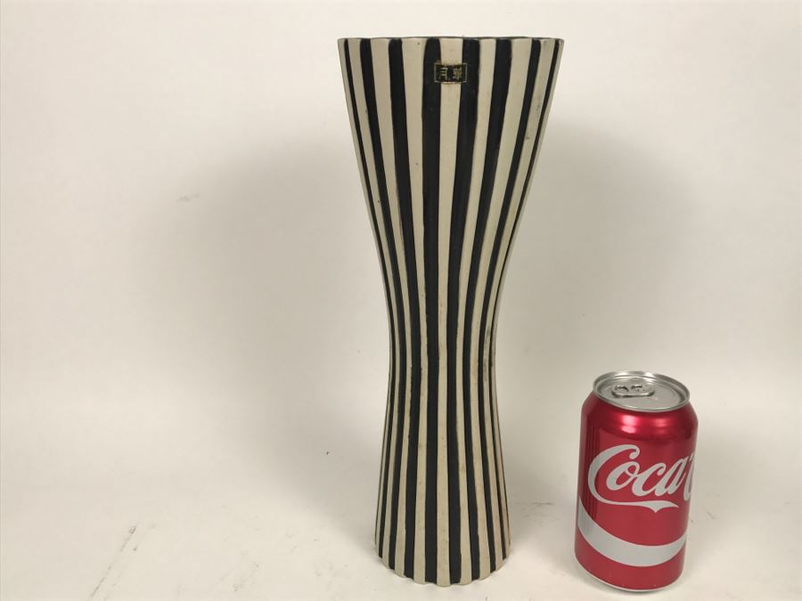 Stunning Tall Black And White Asian Art Pottery Signed Vase [Photo 4]