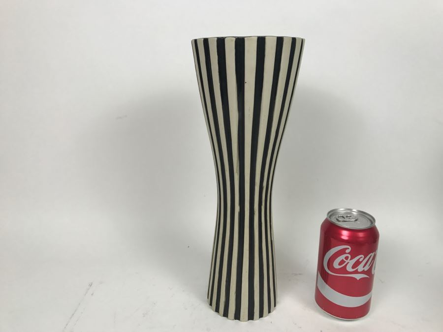 Stunning Tall Black And White Asian Art Pottery Signed Vase [Photo 9]