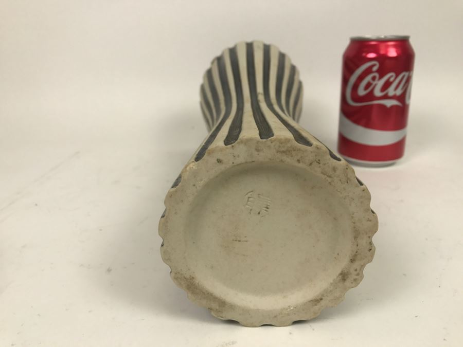 Stunning Tall Black And White Asian Art Pottery Signed Vase [Photo 11]