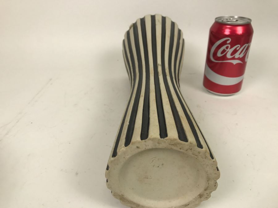 Stunning Tall Black And White Asian Art Pottery Signed Vase [Photo 12]