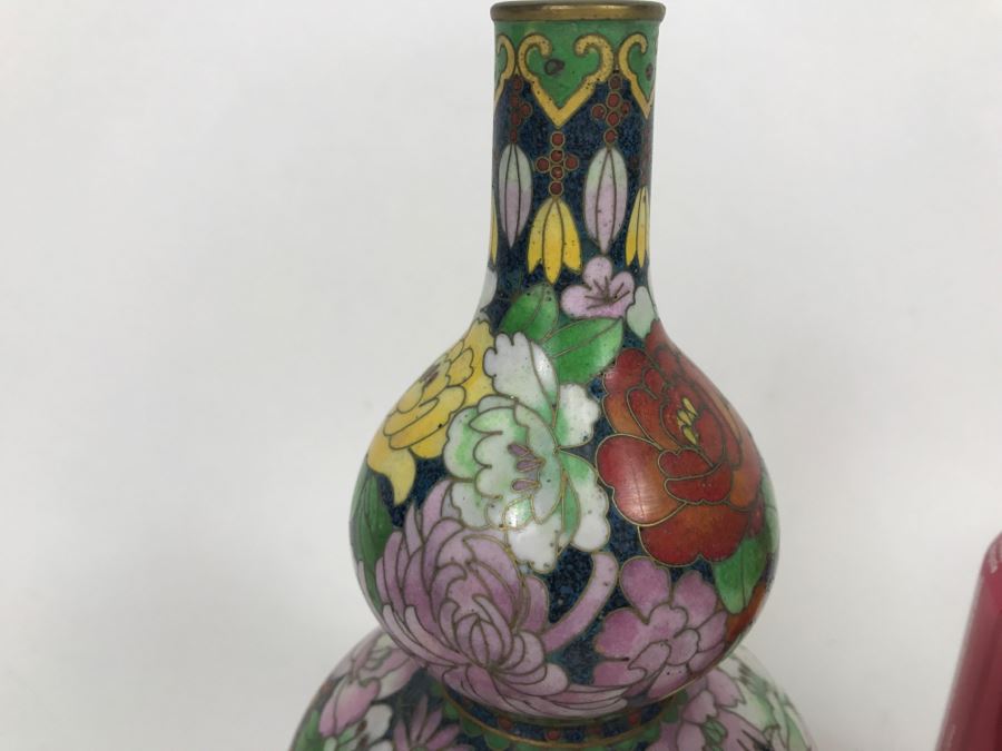 Vintage Chinese Cloisonne Vase With Wooden Stand [Photo 3]