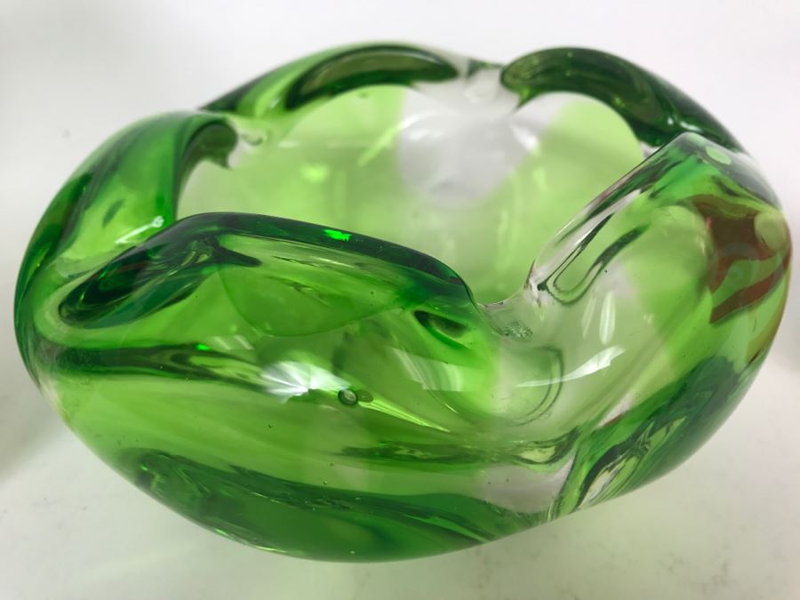 Japanese Green Art Glass Ashtray SOGA? [Photo 1]
