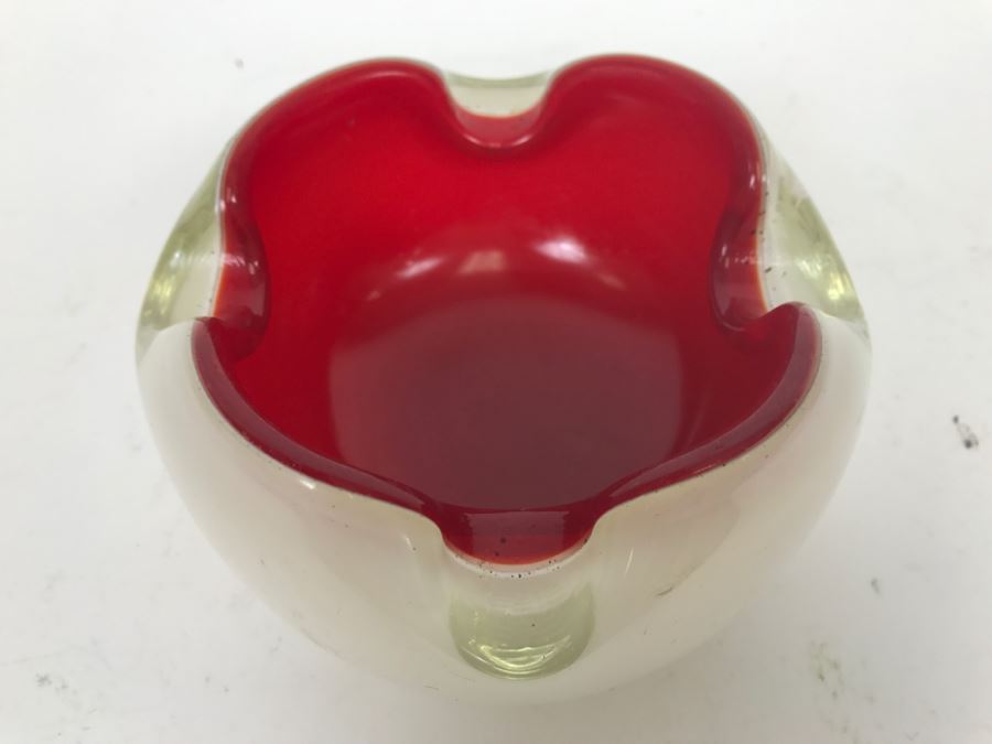 Art Glass Red And White Ashtray Possibly Japanese [Photo 5]