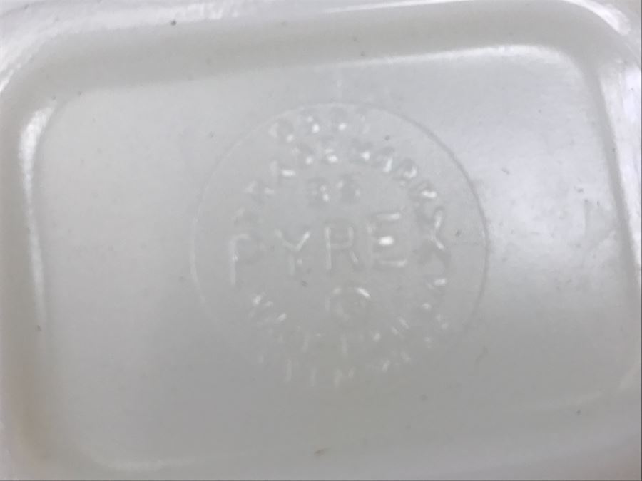 8-Piece Vintage PYREX Set [Photo 12]