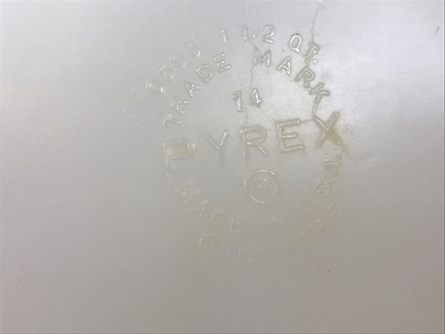 8-Piece Vintage PYREX Set [Photo 14]