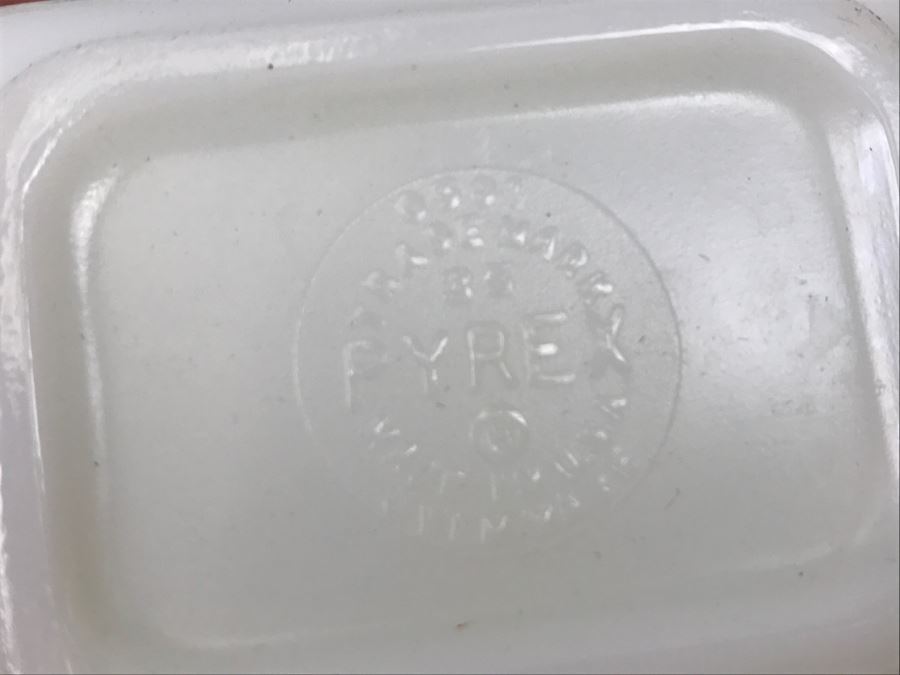8-Piece Vintage PYREX Set [Photo 13]
