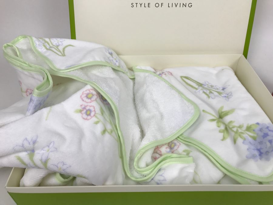 Japanese Hotman Style Of Living Baby Blanket Set New With Box [Photo 8]