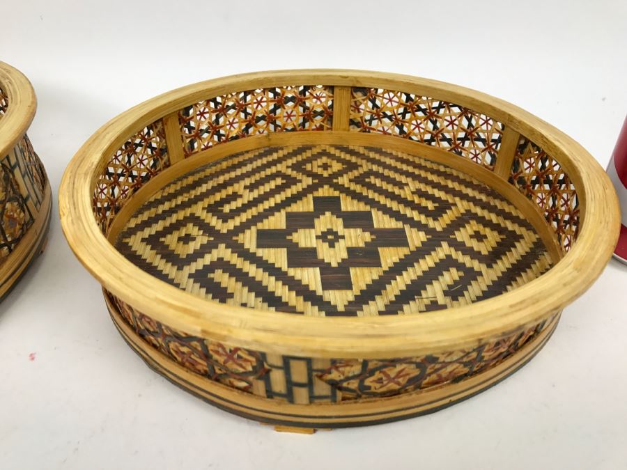 Pair Of Chinese Woven Trays [Photo 4]