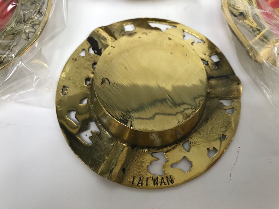Set Of 4 Vintage Brass Chinese Ashtrays In Original Box [Photo 12]