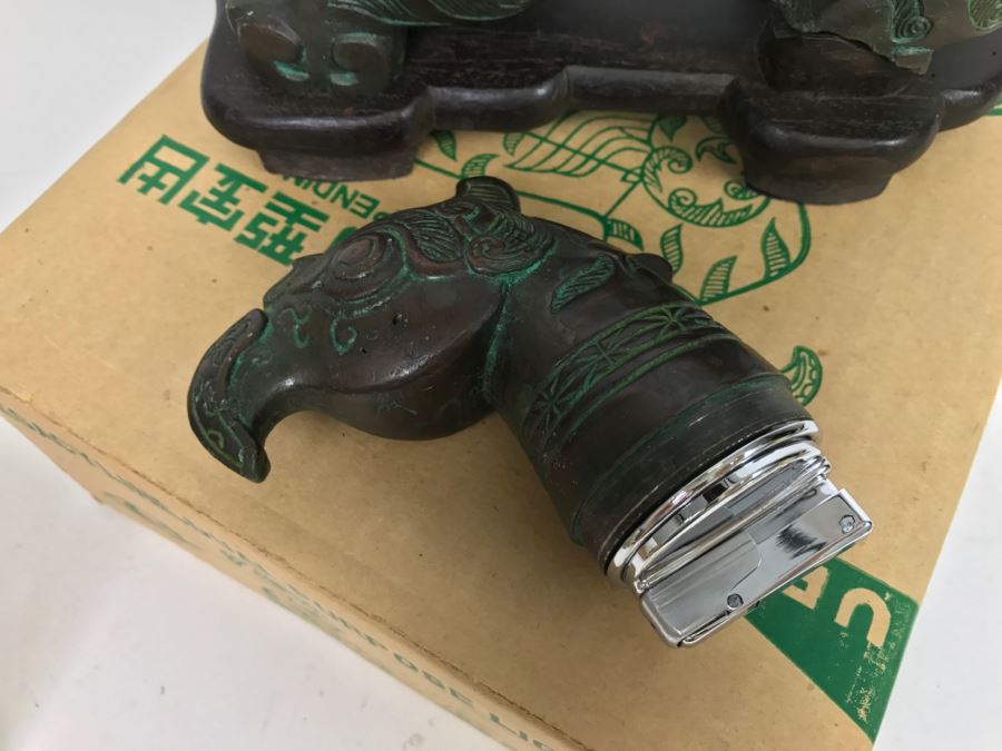 VERY COOL - Dual Purpose Lighter With Teak Cigarette Holder Chinese Reproduction Of A Warring States Dynasty Container Getz Bros By Legacy Line With Original Box [Photo 26]