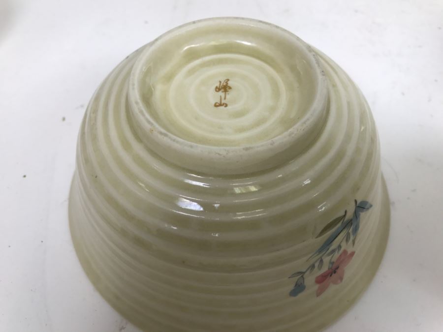 Vintage ~28 Piece Japanese Hand Painted White Glaze Pottery Signed China Tea Set [Photo 23]