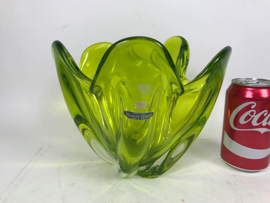 Stunning Japanese Hineri Glass Hand Crafted Art Glass Vase Color Similar To Vaseline Glass Light Green [Photo 4]