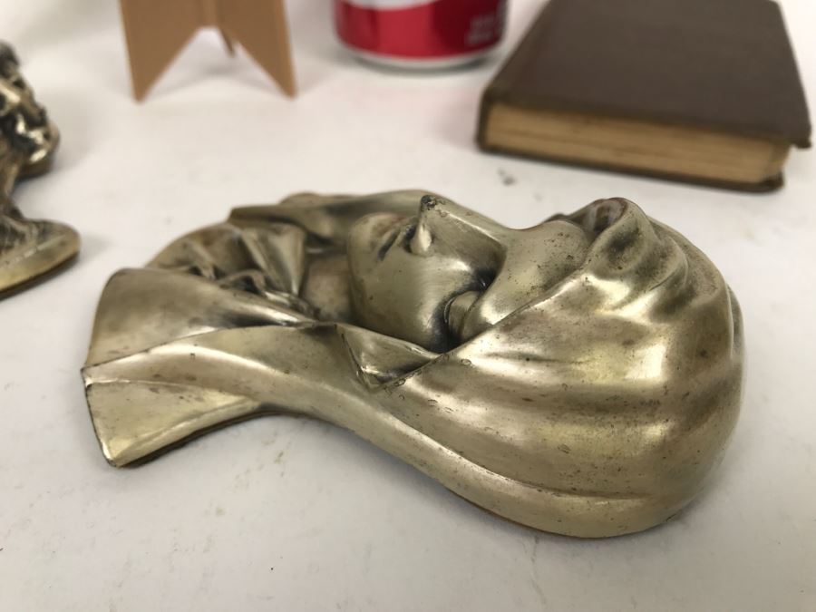 Various Religious Items [Photo 10]