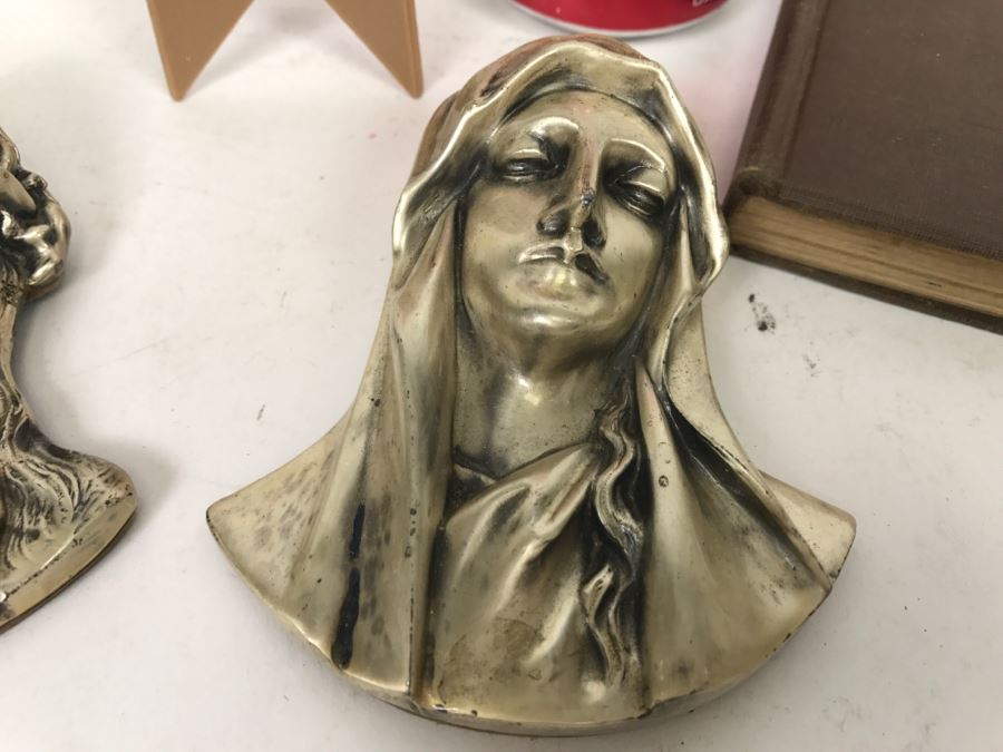 Various Religious Items [Photo 5]