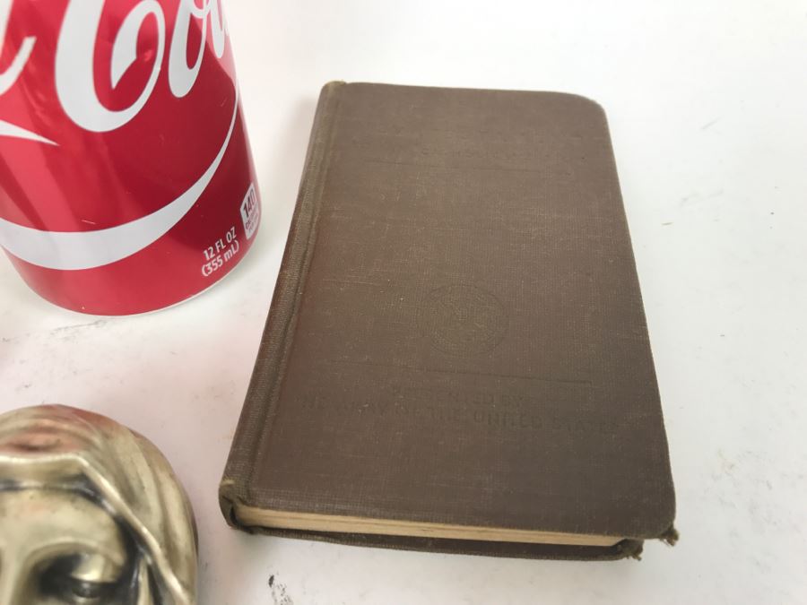 Various Religious Items [Photo 9]