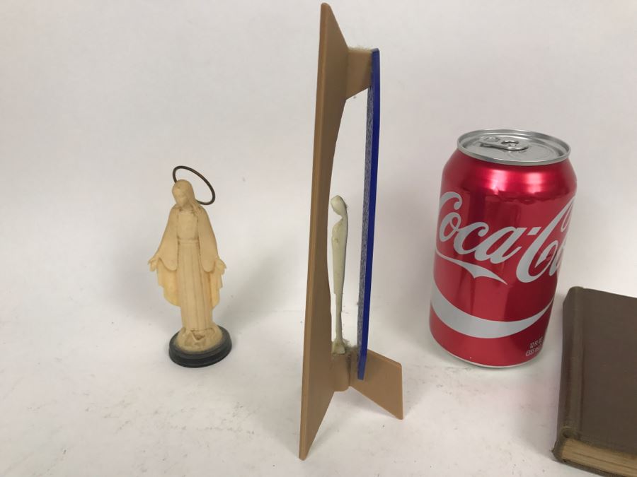 Various Religious Items [Photo 12]