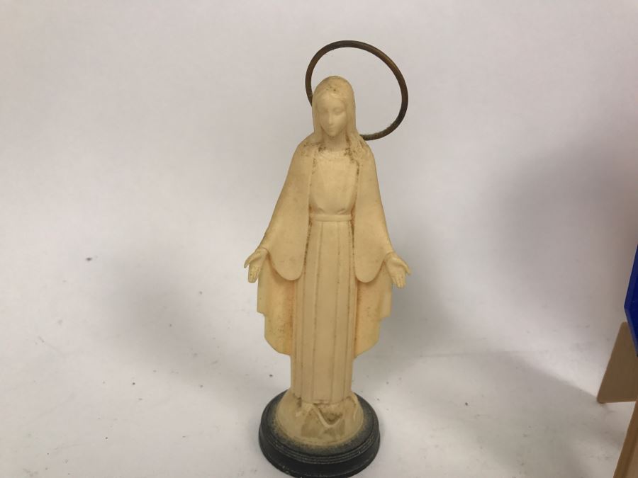 Various Religious Items [Photo 8]