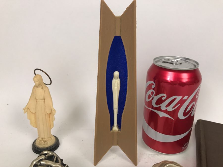 Various Religious Items [Photo 7]