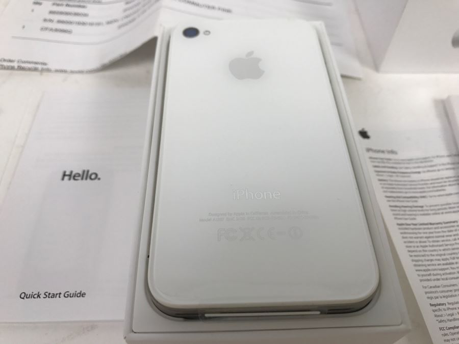 IPHONE 4S White 16GB New With Box [Photo 2]