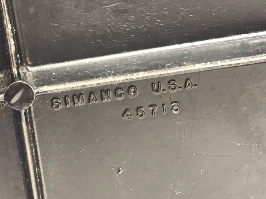 Singer Featherweight Sewing Machine With Carrying Case [Photo 24]