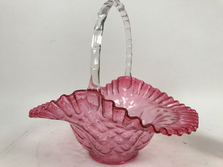 Hand Blown Pink Fluted Glass Basket [Photo 2]