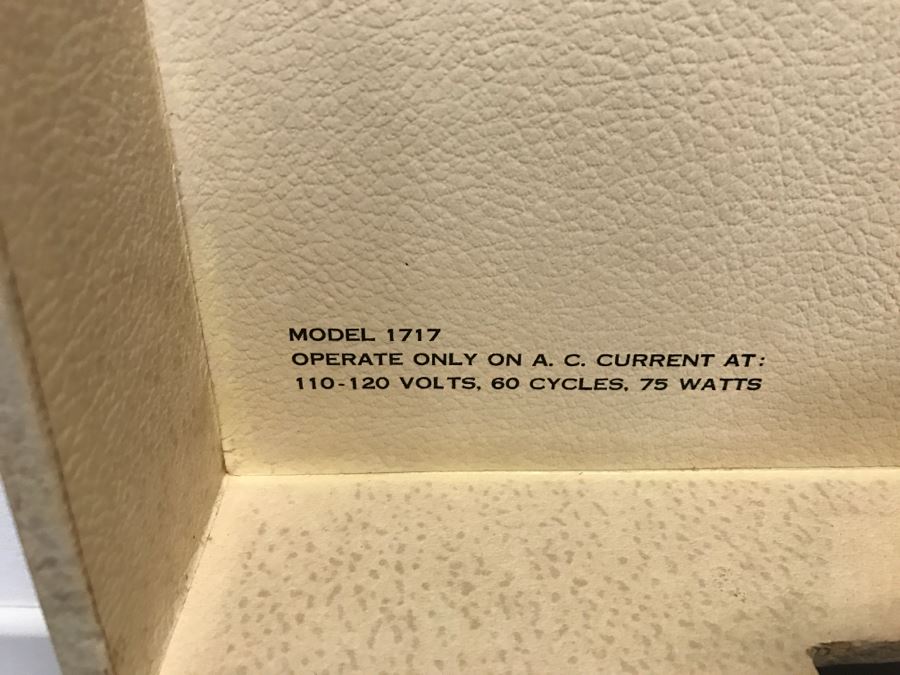 WORKING Symphonic Portable Record Player Model 1717 Vintage Tube Amplifier [Photo 9]