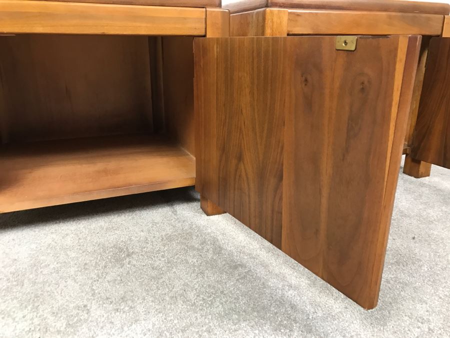 Pair Of Mid-Cenury LANE End Tables Cabinets With Single Door Style No 1590 92 [Photo 8]