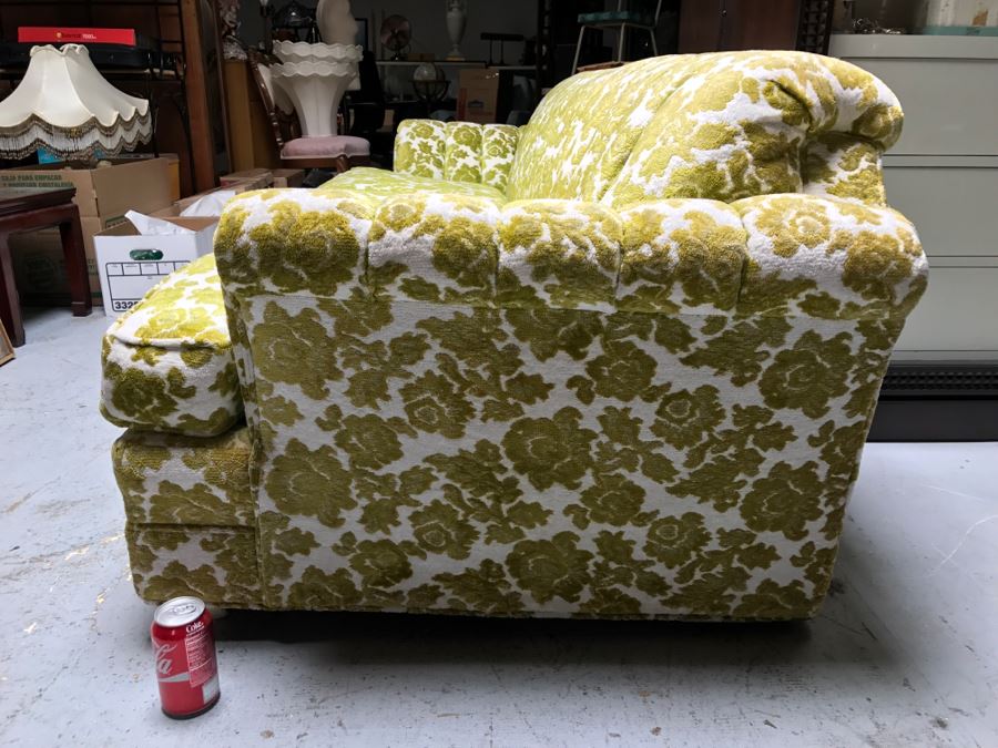 Fabulous Vintage Seventies Sofa - Upholstery In Great Condition [Photo 3]