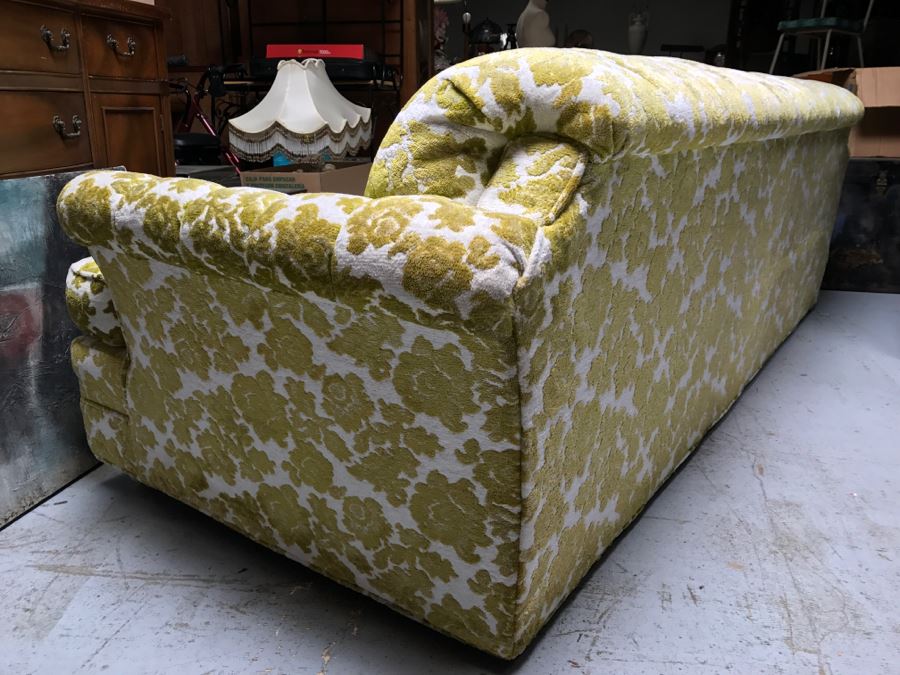 Fabulous Vintage Seventies Sofa - Upholstery In Great Condition [Photo 5]