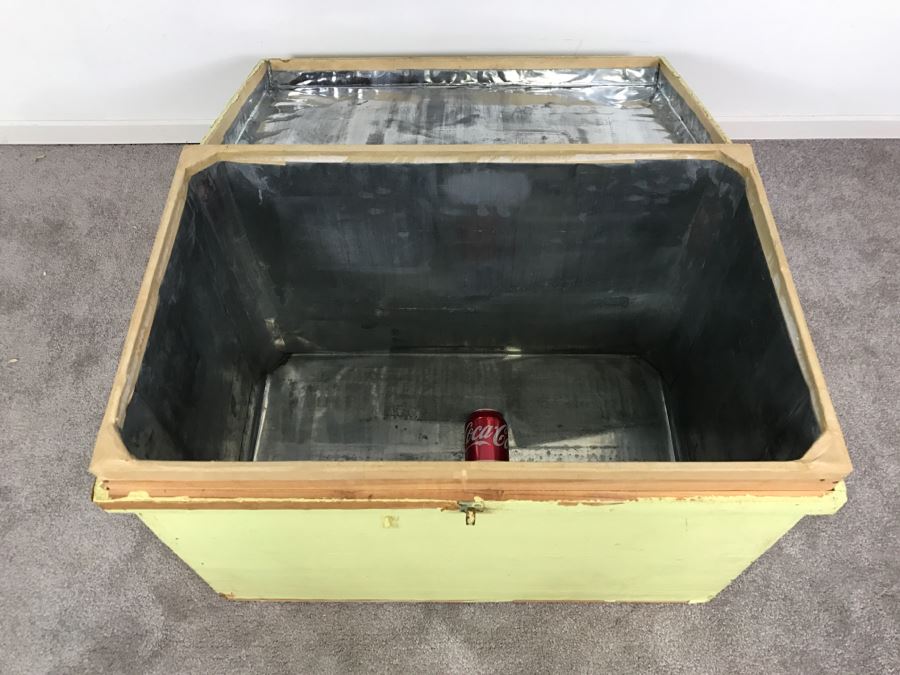 Vintage Metal Lined Wooden Trunk From Japan [Photo 6]