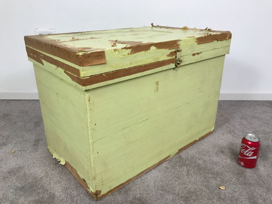 Vintage Metal Lined Wooden Trunk From Japan [Photo 3]