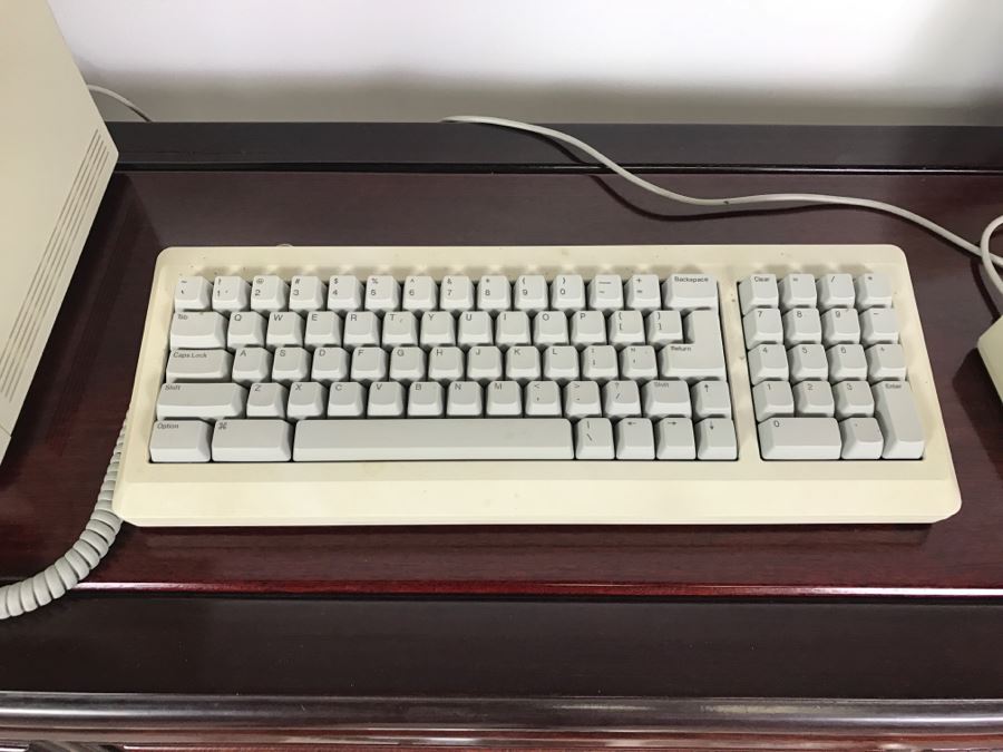 Apple Macintosh Mac Plus 1MB Computer (For Parts) Model M0001A With Manuals, Mouse, Keyboard And ImageWriter II Printer [Photo 4]