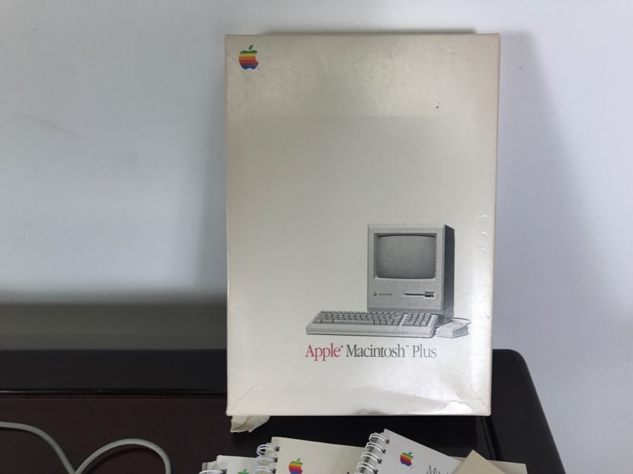 Apple Macintosh Mac Plus 1MB Computer (For Parts) Model M0001A With Manuals, Mouse, Keyboard And ImageWriter II Printer [Photo 7]